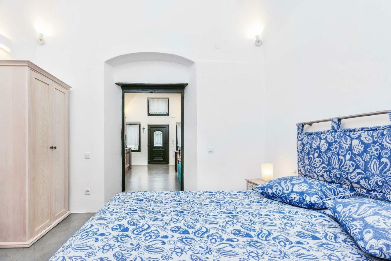 Casa D'argento Éxo Goniá